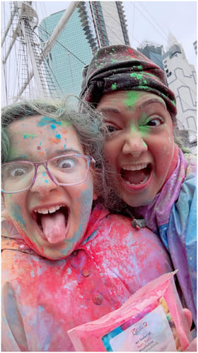 ಅಮೆರಿಕದಲ್ಲಿ ಹೋಳಿ ಆಡಿದ ನಟಿ ಮಾನ್ಯ