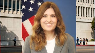 ಅರ್ಚಕ ಮಾಂಸ ತಿನ್ನುವ ಫೋಟೋ ವೈರಲ್​: ದೇವಾಲಯದಿಂದ ಹೊರ ಎಳೆದು ಥಳಿಸಿದ ಗುಂಪು