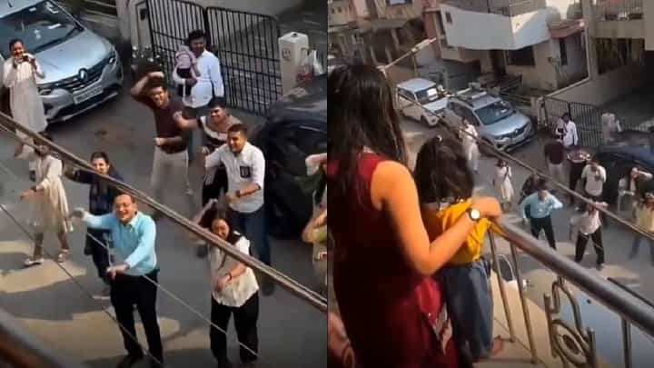 ಎಂಥಾ ಅದ್ಭುತ: ಹುಡುಗ ಮಾತ್ರ ಅಲ್ಲ ಇಡೀ ಫ್ಯಾಮಿಲಿಯೇ ಬಂದು ಹುಡುಗಿಗೆ ಪ್ರಪೋಸ್ ಮಾಡಿರುವ ವಿಡಿಯೋ ಇಲ್ಲಿದೆ ಎಂಥಾ ಅದ್ಭುತ: ಹುಡುಗ ಮಾತ್ರ ಅಲ್ಲ ಇಡೀ ಫ್ಯಾಮಿಲಿಯೇ ಬಂದು ಹುಡುಗಿಗೆ ಪ್ರಪೋಸ್ ಮಾಡಿರುವ ವಿಡಿಯೋ ಇಲ್ಲಿದೆ