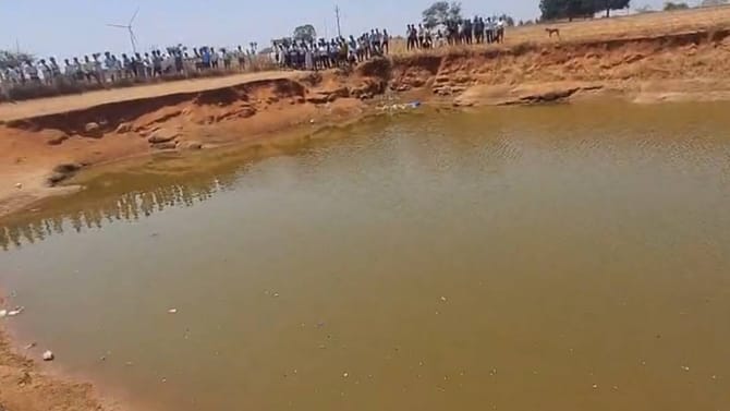 ಕೊಪ್ಪಳ: ಇಬ್ಬರು ಪುತ್ರಿಯರ ಜೊತೆ ಕೆರೆಗೆ ಹಾರಿ ತಾಯಿಯೂ ಆತ್ಮಹತ್ಯೆ