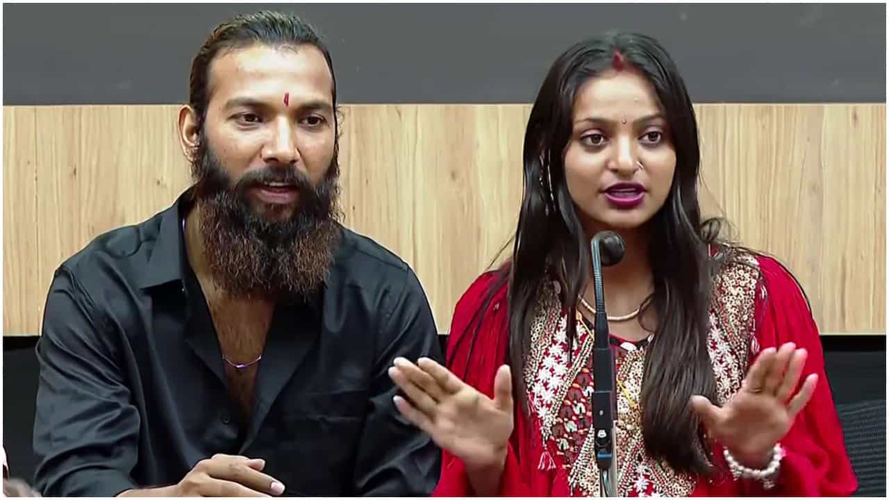 ‘ಇದು ಲವ್ ಜಿಹಾದ್’; ಮೊನಾಲಿಸಾ ನಟನೆಯ ಸಿನಿಮಾ ನಿರ್ದೇಶಕನ ಗಂಭೀರ ಆರೋಪ ‘ಇದು ಲವ್ ಜಿಹಾದ್’; ಮೊನಾಲಿಸಾ ನಟನೆಯ ಸಿನಿಮಾ ನಿರ್ದೇಶಕನ ಗಂಭೀರ ಆರೋಪ