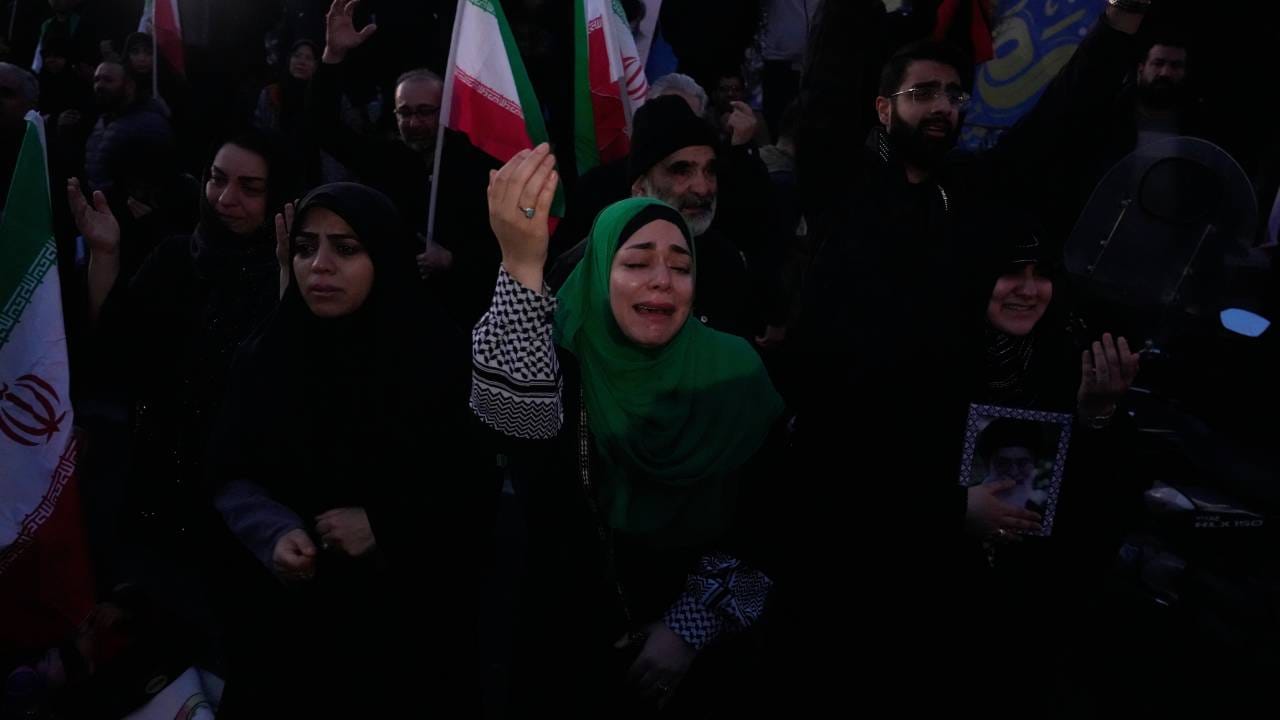 ಆಯತುಲ್ಲಾ ಖಮೇನಿ ಮೇಲೆ ದಾಳಿಗೆ ಶನಿವಾರ ಬೆಳಗಿನ ಸಮಯ ಆರಿಸಿದ್ದು ಯಾಕೆ? ಬೇರೆ ಇದ್ದ ಪ್ಲಾನ್ ಬದಲಾಗಿದ್ದು ಯಾಕೆ? ಆಯತುಲ್ಲಾ ಖಮೇನಿ ಮೇಲೆ ದಾಳಿಗೆ ಶನಿವಾರ ಬೆಳಗಿನ ಸಮಯ ಆರಿಸಿದ್ದು ಯಾಕೆ? ಬೇರೆ ಇದ್ದ ಪ್ಲಾನ್ ಬದಲಾಗಿದ್ದು ಯಾಕೆ?