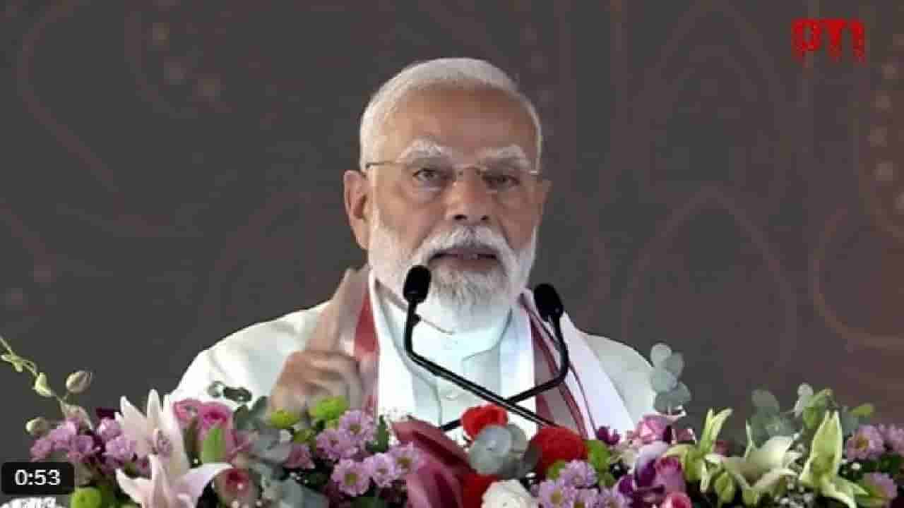 ಚುನಾವಣೆಗೂ ಮುನ್ನ ಪುದುಚೇರಿಯಲ್ಲಿ ಪ್ರಧಾನಿ ಮೋದಿ ಘರ್ಜನೆ, ಕಾಂಗ್ರೆಸ್-ಡಿಎಂಕೆ ಮೇಲೆ ಭ್ರಷ್ಟಾಚಾರ ಆರೋಪ