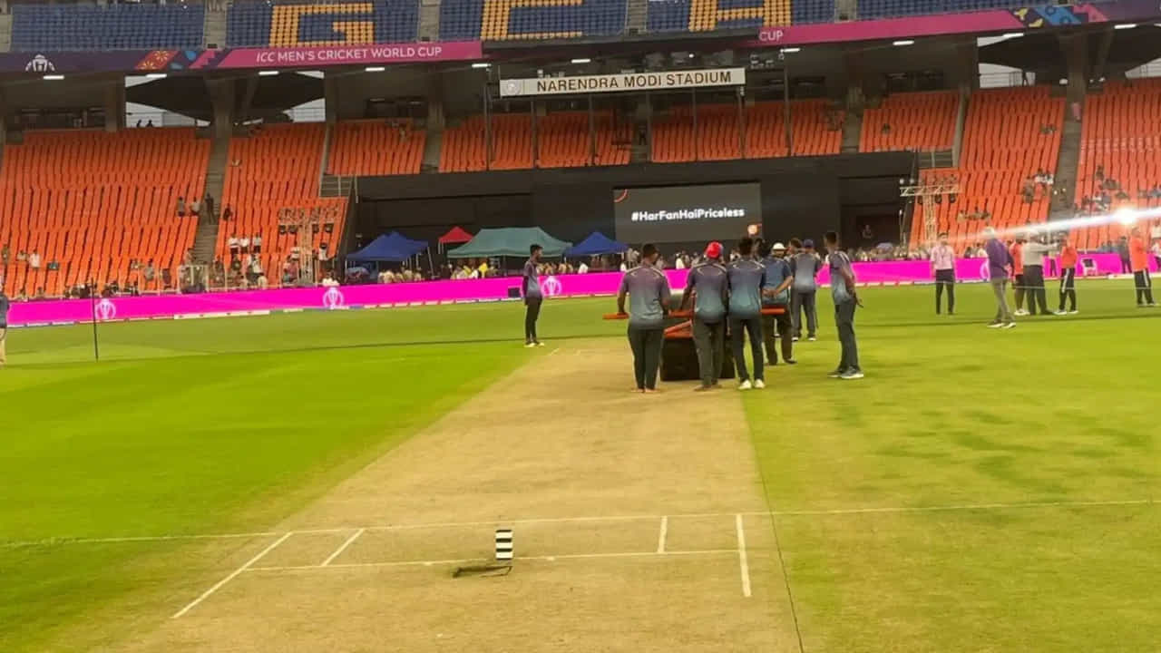 T20 World Cup 2026: ಫೈನಲ್ಗಾಗಿಯೇ ವಿಶೇಷವಾಗಿ ಸಿದ್ಧವಾಗಿದೆ ಅಹಮದಾಬಾದ್ ಪಿಚ್ T20 World Cup 2026: ಫೈನಲ್ಗಾಗಿಯೇ ವಿಶೇಷವಾಗಿ ಸಿದ್ಧವಾಗಿದೆ ಅಹಮದಾಬಾದ್ ಪಿಚ್