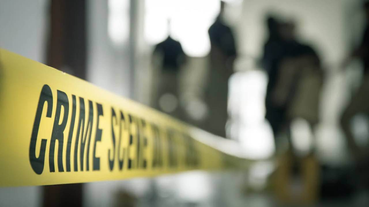 ಒಂದೇ ರೂಮ್​ನಲ್ಲಿದ್ದ ಸ್ನೇಹಿತರ ನಡುವೆ ಗಲಾಟೆ: ಸುತ್ತಿಗೆಯಿಂದ ಹೊಡೆದು ಗೆಳೆಯನ ಬರ್ಬರ ಹತ್ಯೆ