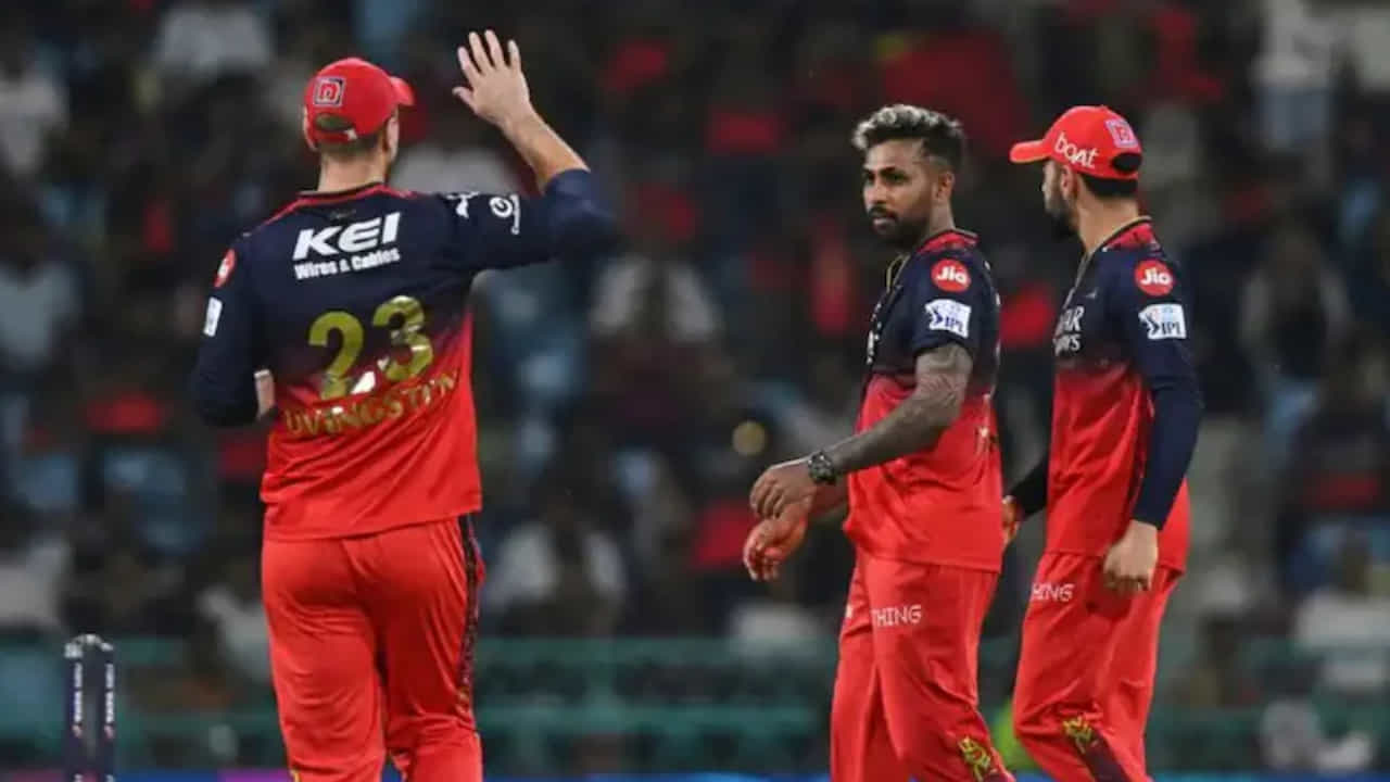 IPL 2026: ಆರ್ಸಿಬಿ ಪರ ಆಡಲು ರಾಷ್ಟ್ರೀಯ ತಂಡ ತೊರೆಯಲು ನಿರ್ಧರಿಸಿದ ಸ್ಟಾರ್ ವೇಗಿ IPL 2026: ಆರ್ಸಿಬಿ ಪರ ಆಡಲು ರಾಷ್ಟ್ರೀಯ ತಂಡ ತೊರೆಯಲು ನಿರ್ಧರಿಸಿದ ಸ್ಟಾರ್ ವೇಗಿ