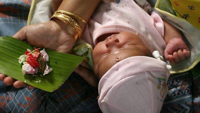 ಮಕ್ಕಳ ನಾಲಿಗೆ ಮೇಲೆ ಓಂಕಾರ ಬರೆಯುವುದರ ಹಿಂದಿನ ರಹಸ್ಯ