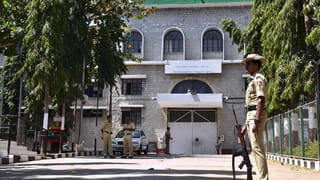 ಸ್ಯಾಟಲೈಟ್ ಟು ಮೆಟ್ರೋ ಕನೆಕ್ಟಿವಿಟಿ ಕಷ್ಟ: ಒಂದು ಕಿ.ಮೀ ದಾಟಲು ಪ್ರಯಾಣಿಕರ ಹರಸಾಹಸ!