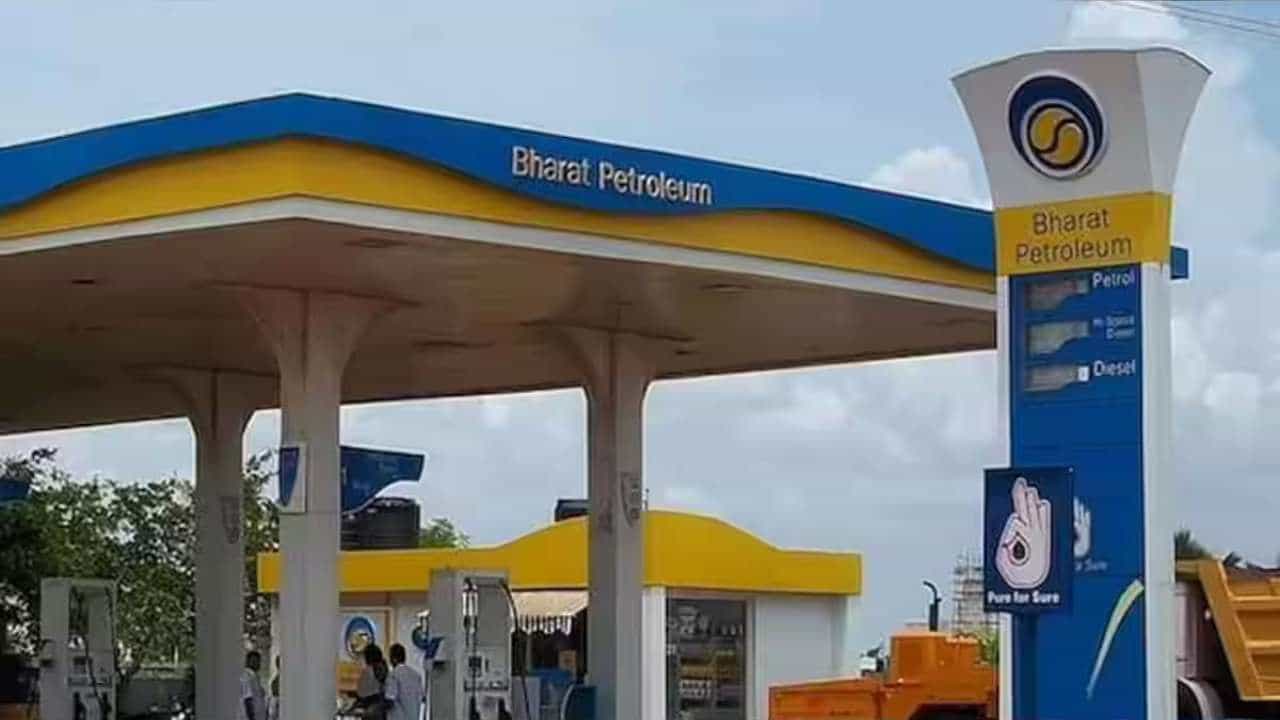 ಅಬಕಾರಿ ಸುಂಕ ಕಡಿತದಿಂದ ಸರ್ಕಾರಕ್ಕೆ ಎರಡೇ ವಾರದಲ್ಲಿ 7,000 ಕೋಟಿ ರೂ ಆದಾಯನಷ್ಟದ ಅಂದಾಜು ಅಬಕಾರಿ ಸುಂಕ ಕಡಿತದಿಂದ ಸರ್ಕಾರಕ್ಕೆ ಎರಡೇ ವಾರದಲ್ಲಿ 7,000 ಕೋಟಿ ರೂ ಆದಾಯನಷ್ಟದ ಅಂದಾಜು