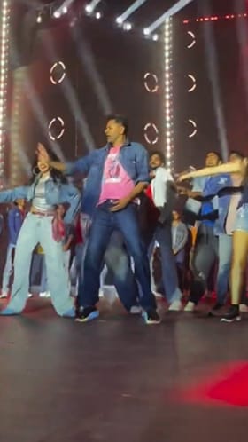 ಈ ವಯಸ್ಸಲ್ಲೂ ಹೇಗೆ ಡ್ಯಾನ್ಸ್ ಮಾಡುತ್ತಾರೆ ನೋಡಿ ಪ್ರಭುದೇವ