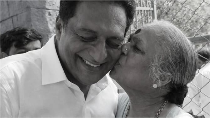 ಪ್ರಕಾಶ್ ರಾಜ್​ಗೆ ಮಾತೃವಿಯೋಗ ; ಅಮ್ಮನ ದೇವತೆಯಂತೆ ನೋಡುತ್ತಿದ್ದ ನಟ