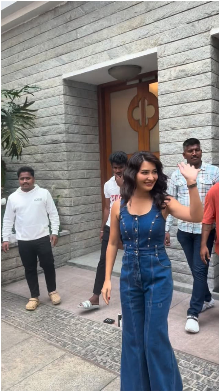 ಫ್ಯಾನ್ಸ್ ನೋಡಲು ರಾಧಿಕಾ ಗ್ರ್ಯಾಂಡ್ ಎಂಟ್ರಿ