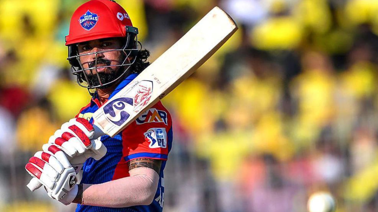 ಕಳೆದ ಐಪಿಎಲ್ ಋತುವಿನಲ್ಲಿ ಕೆಎಲ್ ರಾಹುಲ್ ಡೆಲ್ಲಿ ಕ್ಯಾಪಿಟಲ್ಸ್ ತಂಡದ ಅತ್ಯಂತ ಯಶಸ್ವಿ ಬ್ಯಾಟ್ಸ್‌ಮನ್ ಆಗಿದ್ದರು. ಗುಜರಾತ್ ಟೈಟಾನ್ಸ್ ವಿರುದ್ಧ 65 ಎಸೆತಗಳಲ್ಲಿ 112 ರನ್ ಸೇರಿದಂತೆ 13 ಪಂದ್ಯಗಳಲ್ಲಿ 149.72 ಸ್ಟ್ರೈಕ್ ರೇಟ್‌ನಲ್ಲಿ 539 ರನ್ ಗಳಿಸಿದರು. ಡೆಲ್ಲಿ ಕ್ಯಾಪಿಟಲ್ಸ್ ಪರ ಆರಂಭಿಕ ಆಟಗಾರನಾಗಿ ರಾಹುಲ್ ಆ ಶತಕ ಬಾರಿಸಿದ್ದರು.