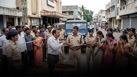 ಬ್ಲ್ಯಾಕ್​​ಮೇಲ್​​ ಮಾಡಿ ಥಿಯೇಟರ್‌ ಮಾಲೀಕನಿಂದ 25 ಲಕ್ಷ ಪೀಕಿದ 5 ಮಹಿಳಯರು!