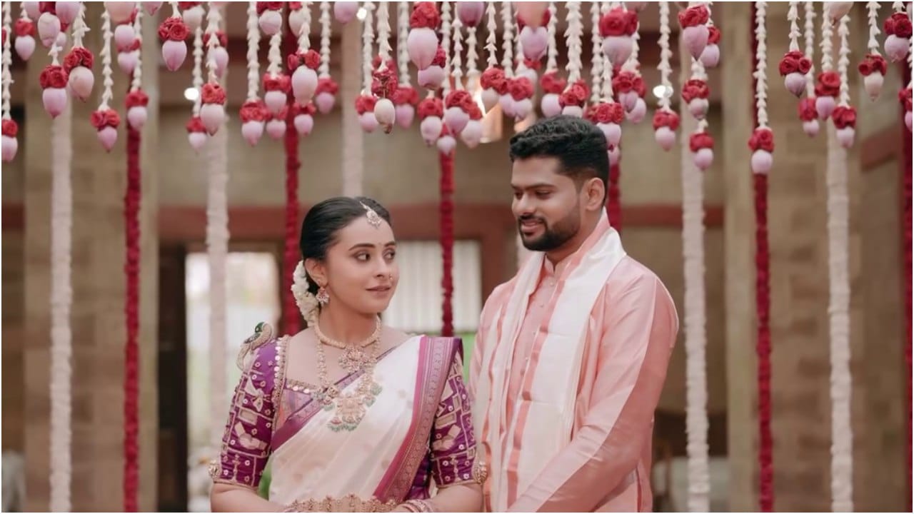 ಸಂಜನಾ ಬುರ್ಲಿ ಅವರು ‘ಶ್ರೀ ಗಂಧದ ಗುಡಿ’ ಧಾರಾವಾಹಿಯಲ್ಲಿ ನಟಿಸುತ್ತಿದ್ದರು. ವಿವಾಹ ಕಾರಣದಿಂದ ಅವರು ಧಾರಾವಾಹಿಯನ್ನು ಅರ್ಧಕ್ಕೆ ತೊರೆದಿದ್ದರು. 