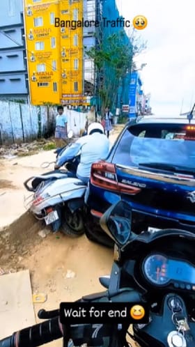 ಫುಟ್​ಪಾತ್​ ಮೇಲೆ ಗಾಡಿ ಓಡಿಸಲು ಹೋಗಿ ಆಗಿದ್ದೇನು ನೋಡಿ