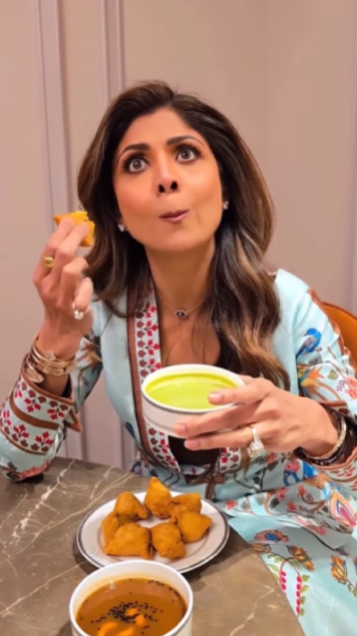 ಸಮೋಸ ಮಹಿಮೆ ಸಾರಿದ ನಟಿ ಶಿಲ್ಪಾ ಶೆಟ್ಟಿ: ವಿಡಿಯೋ ನೋಡಿ