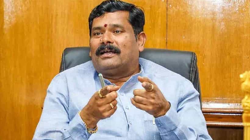 ಬೆಂಗಳೂರಿಗೆ ತೆರಳುತ್ತಿದ್ದ ಮಾರ್ಗ ಮಧ್ಯೆ ಸಚಿವ ಶಿವರಾಜ್ ತಂಗಡಗಿಗೆ ಎದೆ ನೋವು, ಆಸ್ಪತ್ರೆಗೆ ದಾಖಲು