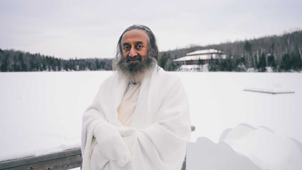 ರವಿಶಂಕರ್ ಗುರೂಜಿ ವಿರುದ್ಧದ ಭೂ ಕಬಳಿಕೆ ಪ್ರಕರಣ ರದ್ದು: ಹೈ ಕೋರ್ಟ್ ಮಹತ್ವದ ತೀರ್ಪು! ರವಿಶಂಕರ್ ಗುರೂಜಿ ವಿರುದ್ಧದ ಭೂ ಕಬಳಿಕೆ ಪ್ರಕರಣ ರದ್ದು: ಹೈ ಕೋರ್ಟ್ ಮಹತ್ವದ ತೀರ್ಪು!