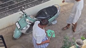 ಬಾಗಲಕೋಟೆ: ಲೋಕಾಯುಕ್ತ ದಾಳಿ ವೇಳೆ ಮನೆಗೆ ನುಗ್ಗಿದ ಹಾವು!