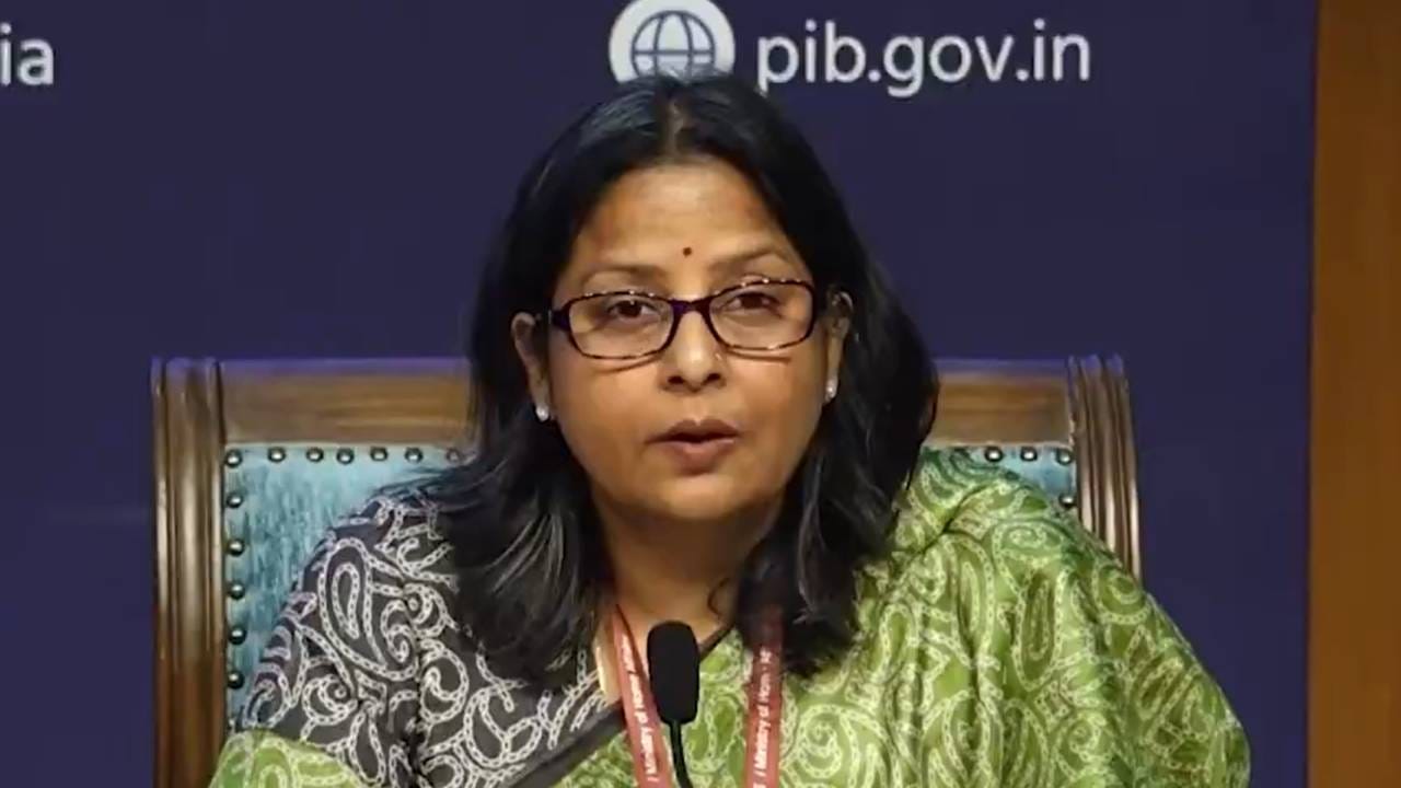 ಎಲ್ಪಿಜಿಗೆ ಪ್ಯಾನಿಕ್ ಬುಕಿಂಗ್ ಬೇಡ; ಕೆಲವು ವಲಯಗಳಿಗೆ ಆದ್ಯತೆ ಕಮರ್ಷಿಯಲ್ ಗ್ಯಾಸ್ ನೀಡುತ್ತೇವೆ: ಸರ್ಕಾರದ ಹೇಳಿಕೆ