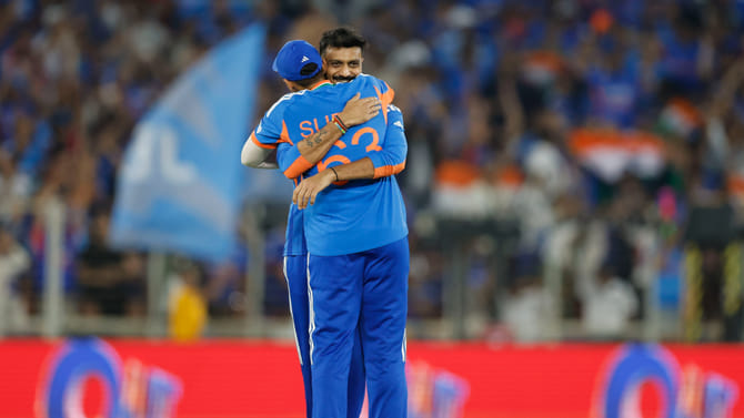 ಟಿ20 ವಿಶ್ವಕಪ್ ಗೆದ್ದು ಅಕ್ಷರ್ ಪಟೇಲ್ ಬಳಿ ಕ್ಷಮೆಯಾಚಿಸಿದ ಸೂರ್ಯ