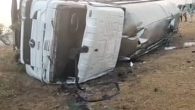 ತಿರುಪತಿಗೆ ಹೋಗುತ್ತಿದ್ದ ತುಪ್ಪದ ಟ್ಯಾಂಕರ್ ಪಲ್ಟಿ