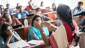 2,000 ಬೋಧಕ ಸಿಬ್ಬಂದಿ ನೇಮಕಕ್ಕೆ ಗ್ರೀನ್​ ಸಿಗ್ನಲ್​ ನೀಡಿದ ಸಿಎಂ