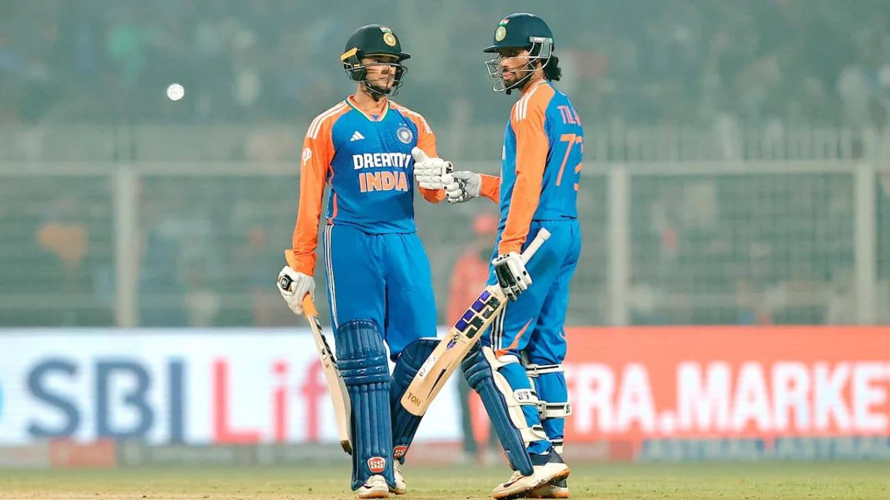 ತಿಲಕ್ ವರ್ಮಾ ಕೂಡ ಒಂದು ಸ್ಥಾನ ಮೇಲಕ್ಕೆ ಜಿಗಿದು ಏಳನೇ ಸ್ಥಾನದಿಂದ ಆರನೇ ಸ್ಥಾನಕ್ಕೆ ಬಂದಿದ್ದಾರೆ. ಆದಾಗ್ಯೂ, ನಾಯಕ ಸೂರ್ಯಕುಮಾರ್ ಯಾದವ್ ಹಿನ್ನಡೆ ಅನುಭವಿಸಿದ್ದು, ಏಳನೇ ಸ್ಥಾನಕ್ಕೆ ಕುಸಿದಿದ್ದಾರೆ. ಒಳ್ಳೆಯ ಸುದ್ದಿ ಏನೆಂದರೆ ಕಳಪೆ ಪ್ರದರ್ಶನದ ಹೊರತಾಗಿಯೂ ಅಭಿಷೇಕ್ ಶರ್ಮಾ ನಂಬರ್ ಒನ್ ಬ್ಯಾಟ್ಸ್‌ಮನ್ ಆಗಿ ಉಳಿದಿದ್ದು, ಅಗ್ರ ಸ್ಥಾನದಲ್ಲಿ ತಮ್ಮ ಹಿಡಿತವನ್ನು ಕಾಯ್ದುಕೊಂಡಿದ್ದಾರೆ.