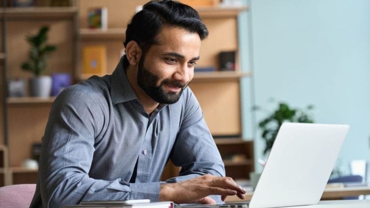 Viral: ಬೆಂಗಳೂರಿಗೆ ಹೋಗಲು ಇಷ್ಟವಿಲ್ಲ; 34 ಲಕ್ಷ ರೂ ಸಂಬಳದ ಜಾಬ್ ಆಫರ್ ತಿರಸ್ಕರಿಸಿದ ಯುವಕ