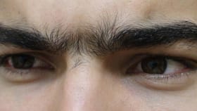 ಎರಡು ಹುಬ್ಬುಗಳು ಪರಸ್ಪರ ಸಂಧಿಸಿದ್ದರೆ ಅಶುಭವೇ?