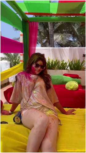 ಬಣ್ಣದಲ್ಲಿ ಮಿಂದೆದ್ದ ಊರ್ವಶಿ ರೌಟೇಲಾ