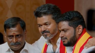 Video: ಕಾರಿಂದ ವಾಟರ್ ಬಲೂನ್ ಎಸೆದ ಬಾಲಕ, ನಿಯಂತ್ರಣ ತಪ್ಪಿ ಫ್ಲೈಓವರ್ ಗೋಡೆಗೆ ಡಿಕ್ಕಿ ಹೊಡೆದ ಬೈಕ್ ಸವಾರ