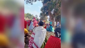 ವ್ಯಕ್ತಿಗೆ ಬಲವಂತವಾಗಿ ಮೂತ್ರ ಕುಡಿಸಿದ ಹಳ್ಳಿ ಜನ