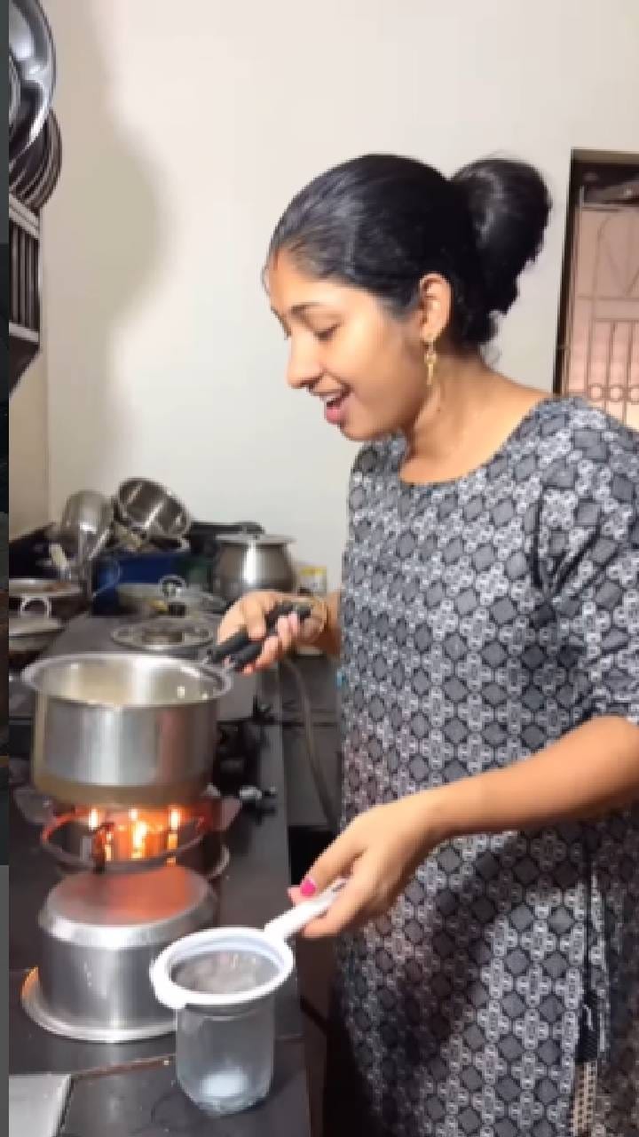 ಗ್ಯಾಸ್ ಸಿಲಿಂಡರ್ ಸಿಗದಿದ್ದಕ್ಕೆ ಹೊಸ ಪ್ಲಾನ್​ ಕಂಡುಕೊಂಡ ಯುವತಿ