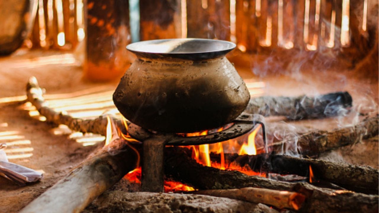 ಸೌದೆ ಒಲೆ ಬಳಸುವ ಮುನ್ನ ಹುಷಾರ್ : ಈ ಕ್ಯಾನ್ಸರ್ ತವರು ಮನೆ ಎಂದ ಡಾಕ್ಟರ್ಸ್!