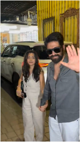 ಮುಂಬೈನಲ್ಲಿ ರಾಧಿಕಾ ಜೊತೆ ಯಶ್ ಹೊಸ ಲುಕ್