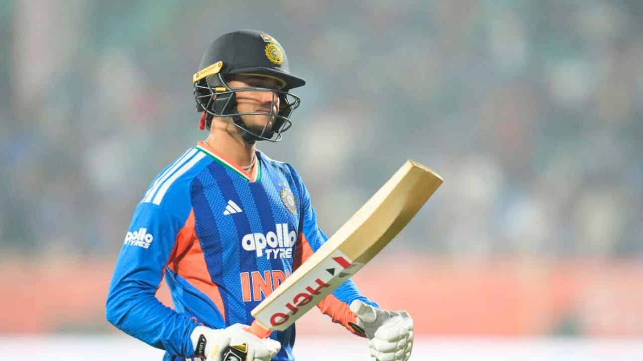 2026 ರಲ್ಲಿ ಅಭಿಷೇಕ್ ಶರ್ಮಾ ಖಾತೆ ತೆರೆಯಲು ವಿಫಲರಾಗಿರುವುದು ಇದು ಆರನೇ ಬಾರಿ. ಜನವರಿ 21 ರಿಂದ ಏಪ್ರಿಲ್ 5 ರವರೆಗೆ ನಡೆದ ಟಿ20 ಸರಣಿಯಲ್ಲಿ ಅಭಿಷೇಕ್ ಒಟ್ಟು 75 ದಿನಗಳಲ್ಲಿ 14 ಟಿ 20 ಪಂದ್ಯಗಳನ್ನು ಆಡಿದ್ದಾರೆ. ಇದರಲ್ಲಿ ಅವರು ಆರು ಬಾರಿ ಶೂನ್ಯಕ್ಕೆ ಔಟಾಗಿದ್ದಾರೆ. ನ್ಯೂಜಿಲೆಂಡ್ ವಿರುದ್ಧದ ಟಿ20 ಸರಣಿಯಲ್ಲೂ ಅಭಿಷೇಕ್ ಎರಡು ಬಾರಿ ಖಾತೆ ತೆರೆಯಲು ವಿಫಲರಾಗಿದ್ದರು. 