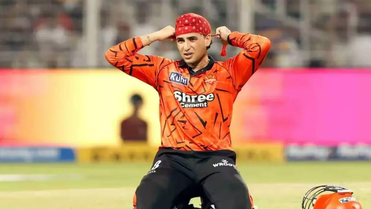 ಇದೀಗ ಏಪ್ರಿಲ್ 11 ರ ಶನಿವಾರದಂದು ಸನ್​ರೈಸರ್ಸ್​ ಹೈದರಾಬಾದ್ ತಂಡ ತನ್ನ ನಾಲ್ಕನೇ ಪಂದ್ಯದಲ್ಲಿ ಪಂಜಾಬ್ ಕಿಂಗ್ಸ್ ತಂಡವನ್ನು ಎದುರಿಸುತ್ತಿದೆ. ಲೀಗ್​ನಲ್ಲಿ ಮೂರು ಪಂದ್ಯಗಳನ್ನಾಡಿರುವ ಸನ್​ರೈಸರ್ಸ್​ ಒಂದು ಪಂದ್ಯವನ್ನು ಗೆದ್ದು ಎರಡು ಪಂದ್ಯಗಳಲ್ಲಿ ಸೋತಿದೆ. ಹೀಗಾಗಿ ಮುಂದಿನ ಸುತ್ತಿಗೆ ಅರ್ಹತೆ ಪಡೆಯುವ ದೃಷ್ಟಿಯಿಂದ ಸನ್​ರೈಸರ್ಸ್​ ತಂಡ ಉಳಿದ ಪಂದ್ಯಗಳನ್ನು ಗೆಲ್ಲಲೇಬೇಕಿದೆ. ಹಾಗಾಗಬೇಕಿದ್ದರೆ, ಅಭಿಷೇಕ್ ತಂಡದ ಪರ ಅಬ್ಬರಿಸಬೇಕಿದೆ.