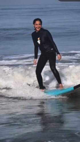 ಸಮುದ್ರದಲ್ಲಿ ಸರ್ಫಿಂಗ್ ಮಾಡಿದ ಐಂದ್ರಿತಾ ರೇ: ವಿಡಿಯೋ ನೋಡಿ