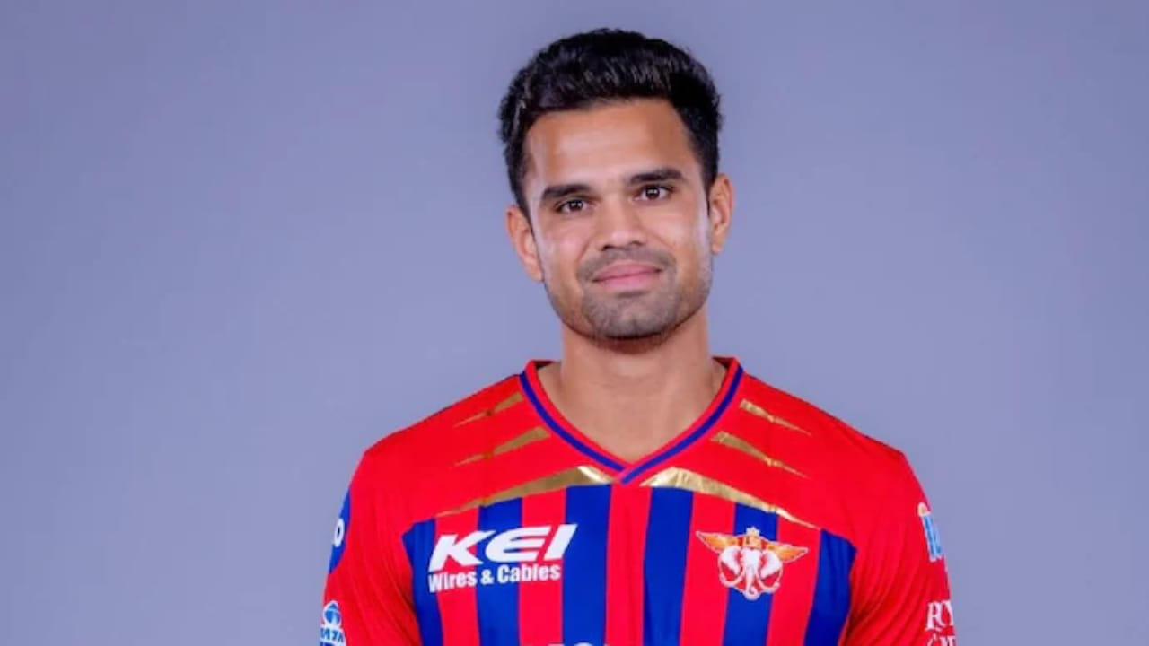 ಅರ್ಜುನ್ ತೆಂಡೂಲ್ಕರ್ ಬಗ್ಗೆ ಹೇಳುವುದಾದರೆ, ಐಪಿಎಲ್ 2026 ಕ್ಕೂ ಮೊದಲು ಅವರನ್ನು ಲಕ್ನೋ ಸೂಪರ್‌ಜೈಂಟ್ಸ್ ತಂಡ ಟ್ರೆಡಿಂಗ್ ಮೂಲಕ 30 ಲಕ್ಷ ರೂ. ಮೂಲ ಬೆಲೆಗೆ ಖರೀದಿ ಮಾಡಿದೆ. ಆದಾಗ್ಯೂ, ಅವರಿಗೆ ಇನ್ನೂ ಅವಕಾಶ ಸಿಕ್ಕಿಲ್ಲ. ಆದಾಗ್ಯೂ ಲಕ್ನೋ ಸೂಪರ್‌ಜೈಂಟ್ಸ್ ಮ್ಯಾನೇಜ್‌ಮೆಂಟ್ ಅವರನ್ನು ಯಾವಾಗ ಕಣಕ್ಕಿಳಿಸುತ್ತದೆ ಎಂಬುದನ್ನು ಕಾದು ನೋಡಬೇಕಾಗಿದೆ. 