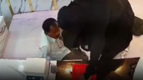 ಬುರ್ಖಾ ಧರಿಸಿ ಬಂದವಳಿಂದ ಲಕ್ಷಾಂತರ ಮೌಲ್ಯದ ಚಿನ್ನದ ಸರ ಲೂಟಿ