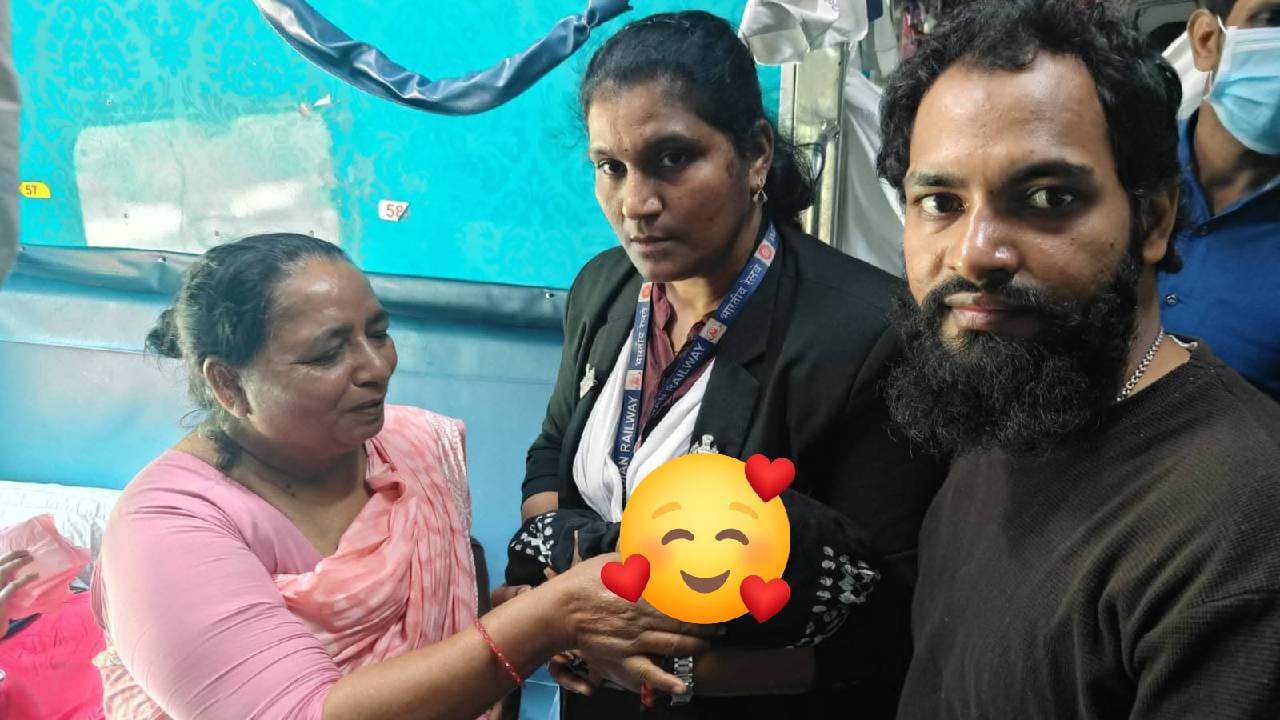 ಆಂಧ್ರಪ್ರದೇಶ: ರೈಲಿನಲ್ಲಿ ಮುದ್ದಾದ ಮಗುವಿಗೆ ಜನ್ಮ ನೀಡಿದ ಮಹಿಳೆ, 8 ತಿಂಗಳಿಗೆ ಹೆರಿಗೆ ಆಂಧ್ರಪ್ರದೇಶ: ರೈಲಿನಲ್ಲಿ ಮುದ್ದಾದ ಮಗುವಿಗೆ ಜನ್ಮ ನೀಡಿದ ಮಹಿಳೆ, 8 ತಿಂಗಳಿಗೆ ಹೆರಿಗೆ