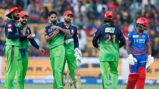 RCB vs DC: W,W,W.. ಒಂದೇ ಓವರ್​ನಲ್ಲಿ 2 ವಿಕೆಟ್ ಉರುಳಿಸಿದ ಭುವಿ