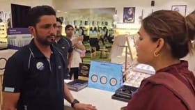 ಲೆನ್ಸ್‌ಕಾರ್ಟ್ ಉದ್ಯೋಗಿಗಳಿಗೆ ತಿಲಕವಿಟ್ಟ ಬಿಜೆಪಿ ನಾಯಕಿ ನಾಜಿಯಾ ಇಲಾಹಿ