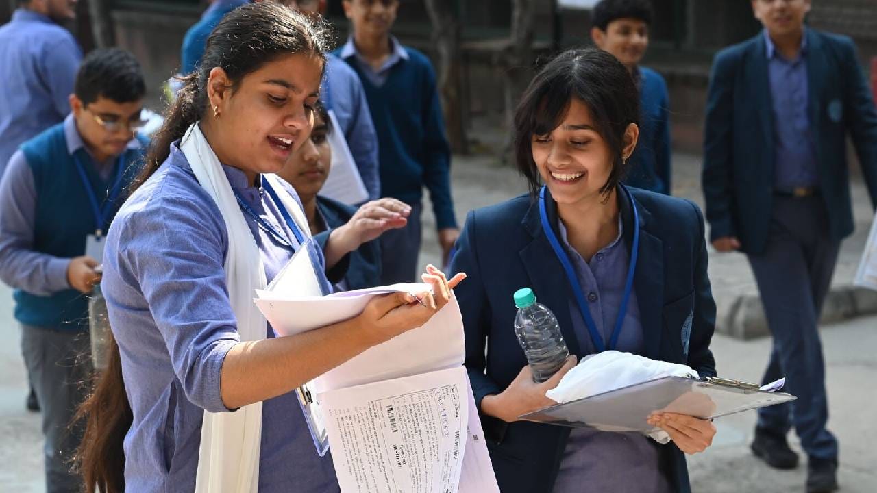 CBSE 10th Results 2026 Out: CBSE 10ನೇ ತರಗತಿ ಫಲಿತಾಂಶ ಪ್ರಕಟ; ರಿಸಲ್ಟ್ ವೀಕ್ಷಿಸಲು ನೇರ ಲಿಂಕ್ ಇಲ್ಲಿದೆ CBSE 10th Results 2026 Out: CBSE 10ನೇ ತರಗತಿ ಫಲಿತಾಂಶ ಪ್ರಕಟ; ರಿಸಲ್ಟ್ ವೀಕ್ಷಿಸಲು ನೇರ ಲಿಂಕ್ ಇಲ್ಲಿದೆ