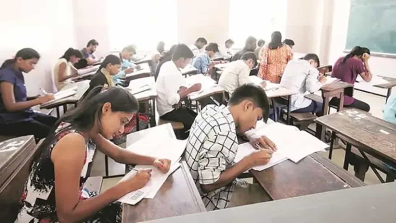 CET ವಿದ್ಯಾರ್ಥಿಗಳೇ ಗಮನಿಸಿ: ಕರ್ನಾಟಕ ಪರೀಕ್ಷಾ ಪ್ರಾಧಿಕಾರದಿಂದ ಮಹತ್ವದ ಸೂಚನೆ CET ವಿದ್ಯಾರ್ಥಿಗಳೇ ಗಮನಿಸಿ: ಕರ್ನಾಟಕ ಪರೀಕ್ಷಾ ಪ್ರಾಧಿಕಾರದಿಂದ ಮಹತ್ವದ ಸೂಚನೆ