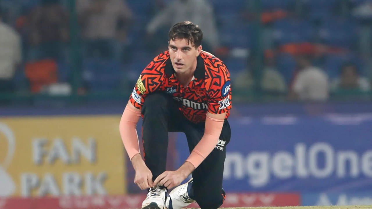 ಸನ್‌ರೈಸರ್ಸ್ ಹೈದರಾಬಾದ್ ತಂಡದ ಆಸ್ಟ್ರೇಲಿಯಾ ನಾಯಕ ಪ್ಯಾಟ್ ಕಮ್ಮಿನ್ಸ್ ಬೆನ್ನಿನ ಪರೀಕ್ಷೆಗಾಗಿ ದೇಶಕ್ಕೆ ಮರಳಿದ್ದಾರೆ ಎಂದು ಇಎಸ್‌ಪಿಎನ್-ಕ್ರಿಕ್‌ಇನ್ಫೊ ವರದಿ ಮಾಡಿದೆ. ಇದೀಗ ಕಮ್ಮಿನ್ಸ್ ಆಸ್ಟ್ರೇಲಿಯಾಕ್ಕೆ ಮರಳಿರುವುದರಿಂದ, ಅವರು ಮುಂದಿನ ಕೆಲವು ಪಂದ್ಯಗಳನ್ನು ಸಹ ಕಳೆದುಕೊಳ್ಳಲಿದ್ದಾರೆ. ವರದಿಯ ಪ್ರಕಾರ, ಕಮ್ಮಿನ್ಸ್ ಆಸ್ಟ್ರೇಲಿಯಾದಲ್ಲಿ ಅಂತಿಮ ಸ್ಕ್ಯಾನ್‌ಗೆ ಒಳಗಾಗಲಿದ್ದು, ಫಲಿತಾಂಶಗಳು ಸಕಾರಾತ್ಮಕವಾಗಿದ್ದರೆ, ಏಪ್ರಿಲ್ 17 ರೊಳಗೆ ಅವರು ಎಸ್‌ಆರ್‌ಹೆಚ್‌ ತಂಡವನ್ನು ಕೂಡಿಕೊಳ್ಳಲಿದ್ದಾರೆ.