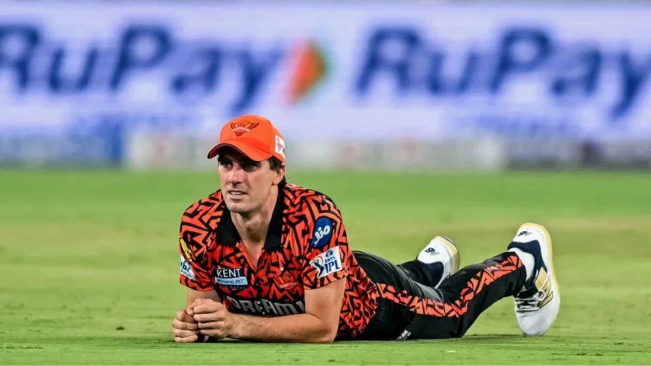 ಕಮ್ಮಿನ್ಸ್ ಸುಮಾರು ಒಂದು ವರ್ಷದಿಂದ ಬೆನ್ನು ನೋವಿನಿಂದ ಬಳಲುತ್ತಿದ್ದಾರೆ. ಪರಿಣಾಮವಾಗಿ, ಅವರು ಜುಲೈ 2025 ರಿಂದ ಕೇವಲ ಒಂದು ಪಂದ್ಯವನ್ನು ಮಾತ್ರ ಆಡಿದ್ದಾರೆ. ಆಶಸ್ ಸರಣಿಯಲ್ಲಿ ಅವರು ಕೇವಲ ಒಂದು ಟೆಸ್ಟ್ ಪಂದ್ಯವನ್ನು ಆಡಿ ಆ ನಂತರ ಹೊರಗುಳಿದಿದ್ದರು. ಇದಾದ ಬಳಿಕ ನಡೆದಿದ್ದ 2026 ರ ಟಿ20 ವಿಶ್ವಕಪ್‌ನಲ್ಲಿಯೂ ಅವರು ಆಡಿರಲಿಲ್ಲ.