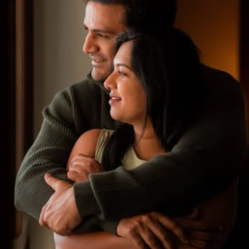 ನಟ, ನಿರ್ಮಾಪಕ ಡಾಲಿ ಧನಂಜಯ್ ಅವರು ಇದೀಗ ತಂದೆಯಾಗುವ ಶುಷಿಯಲ್ಲಿದ್ದಾರೆ. ಡಾಲಿ ಅವರ ಪತ್ನಿ ಡಾ ಧನ್ಯತಾ ಗರ್ಭಿಣಿ ಆಗಿದ್ದು ಮೊದಲ ಮಗುವಿನ ನಿರೀಕ್ಷೆಯಲ್ಲಿದ್ದಾರೆ.